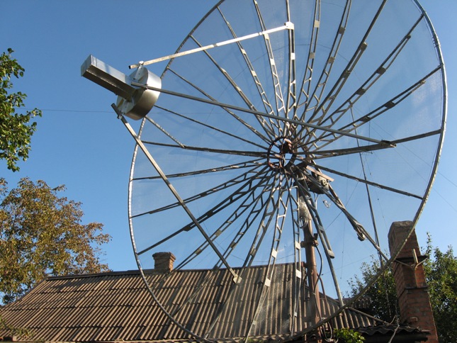 4.5m_dish_ut2eg.jpg 2